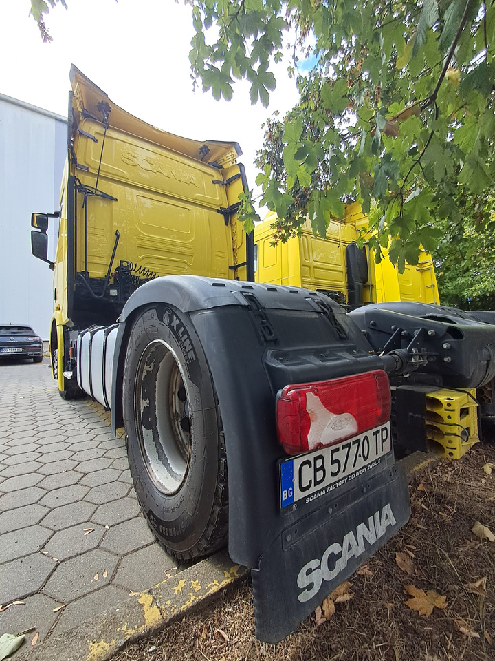 SCANIA R450 - Nyergesvontató: 5 kép. SCANIA R450 - Nyergesvontató: 5 kép.