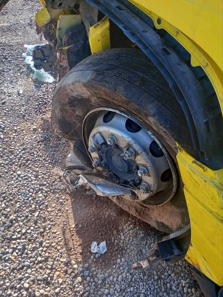 SCANIA R460 SUPER, Location: Villareal, Spain - Nyergesvontató: 5 kép. SCANIA R460 SUPER, Location: Villareal, Spain - Nyergesvontató: 5 kép.