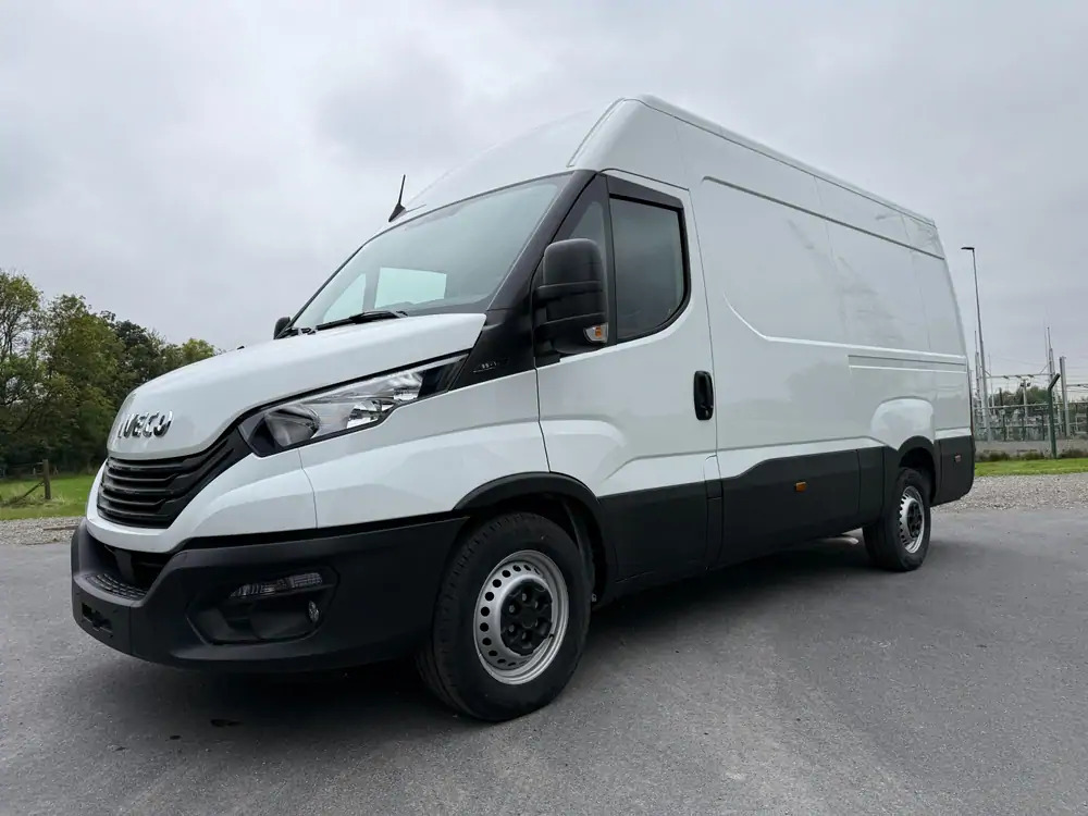 Iveco Daily 35-140 *L3H2*DISPO DE STOCK*Airco*Cruise control - Furgon: 1 kép. Iveco Daily 35-140 *L3H2*DISPO DE STOCK*Airco*Cruise control - Furgon: 1 kép.