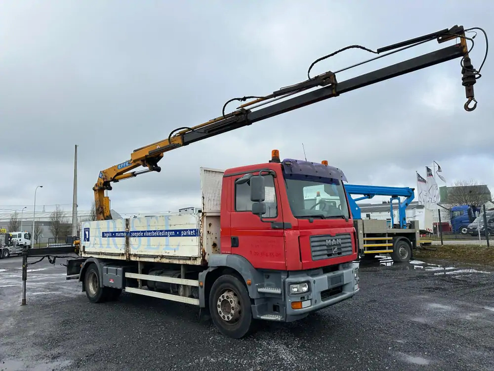 MAN TGM 18.280 *202000 km*Grue EFFER type 120 3 S*PREMIER PROPRIO - Darus autó, Platós teherautó: 3 kép. MAN TGM 18.280 *202000 km*Grue EFFER type 120 3 S*PREMIER PROPRIO - Darus autó, Platós teherautó: 3 kép.