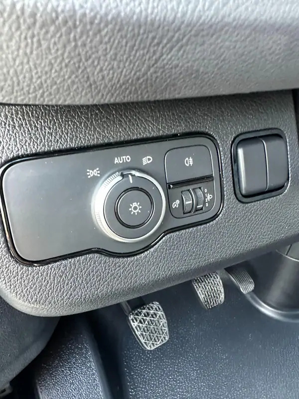 Mercedes-Benz Sprinter 317 CDI * BRAND NEW*CREW CAB 7 SEATS lízing Mercedes-Benz Sprinter 317 CDI * BRAND NEW*CREW CAB 7 SEATS: 9 kép.