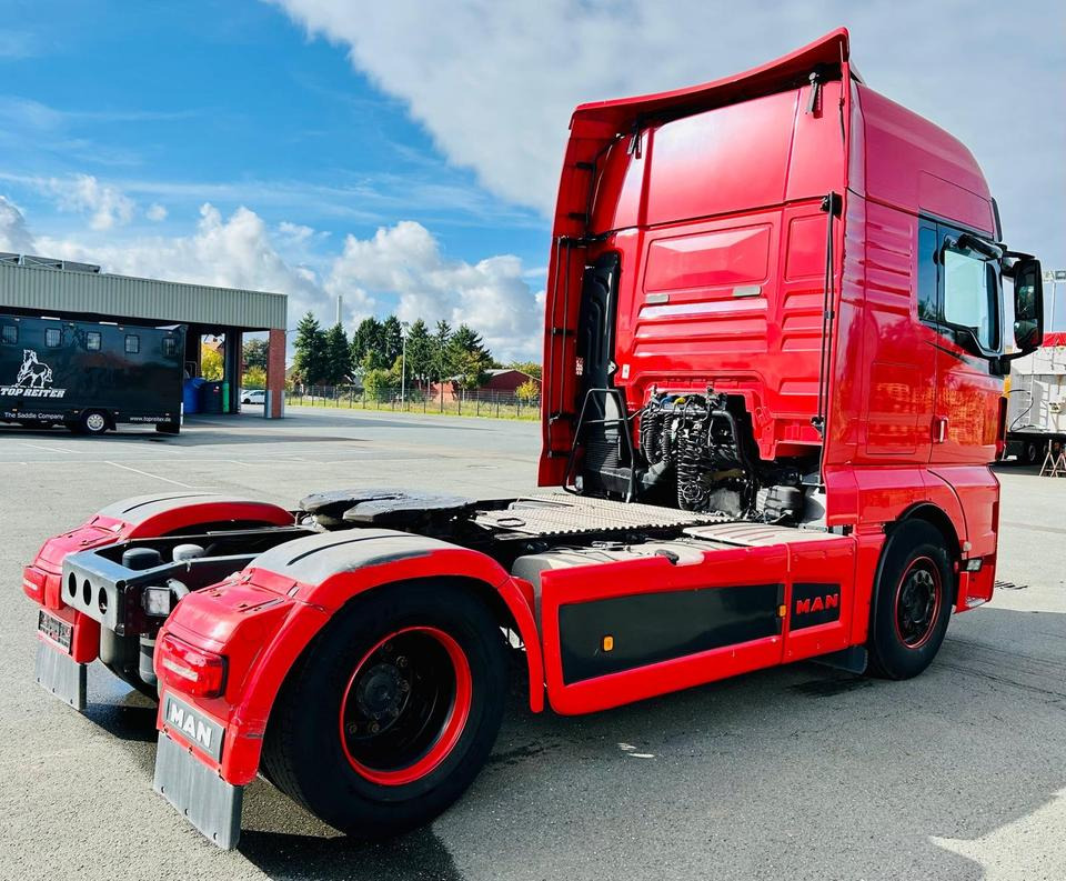 MAN TGX 18.500 4x2 LLS + XXL + Leder + Autom. + Voll-Verkleidung - Nyergesvontató: 5 kép. MAN TGX 18.500 4x2 LLS + XXL + Leder + Autom. + Voll-Verkleidung - Nyergesvontató: 5 kép.