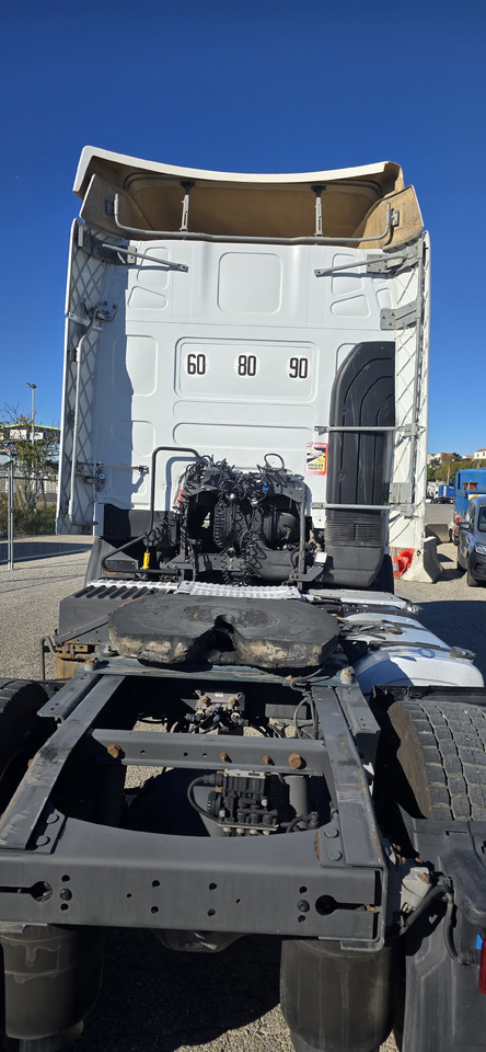 RENAULT PRENIUM - Nyergesvontató: 4 kép. RENAULT PRENIUM - Nyergesvontató: 4 kép.