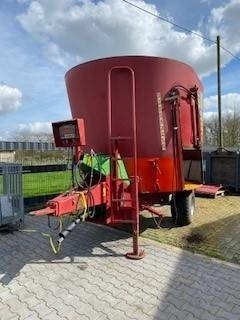 Strautmann Vertimix 1250 - Etetőkocsi: 3 kép. Strautmann Vertimix 1250 - Etetőkocsi: 3 kép.