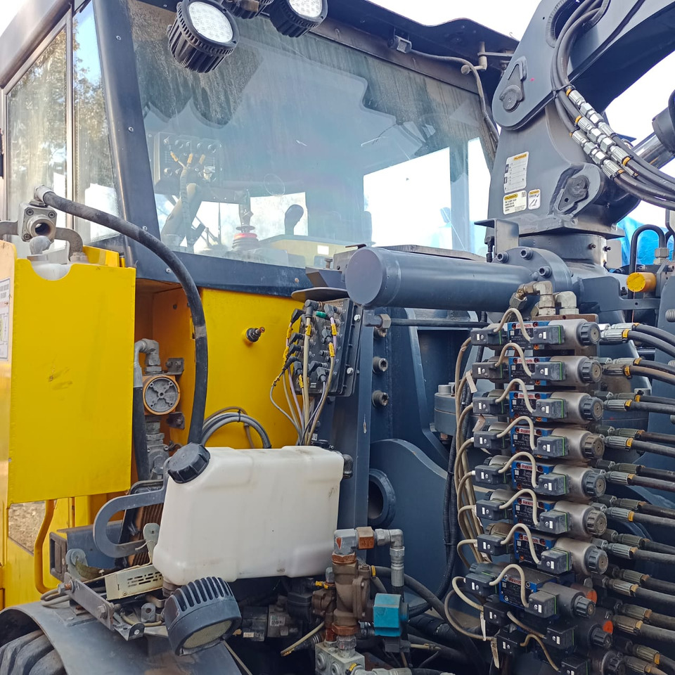 DEUTZ D914 LO4 TIER 3 - Bányászati gépek: 2 kép. DEUTZ D914 LO4 TIER 3 - Bányászati gépek: 2 kép.