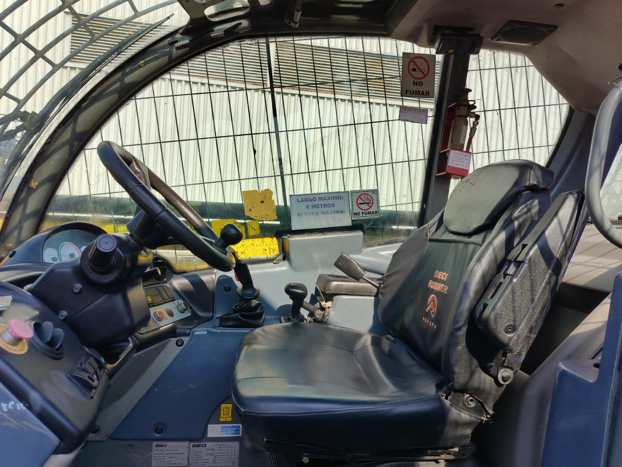 DIECI RUNNER 30.11 - Teleszkópos rakodó: 4 kép. DIECI RUNNER 30.11 - Teleszkópos rakodó: 4 kép.