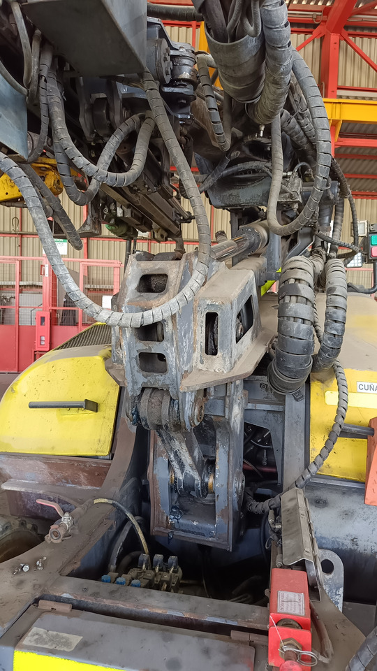 EPIROC T20R - Bányászati gépek: 4 kép. EPIROC T20R - Bányászati gépek: 4 kép.