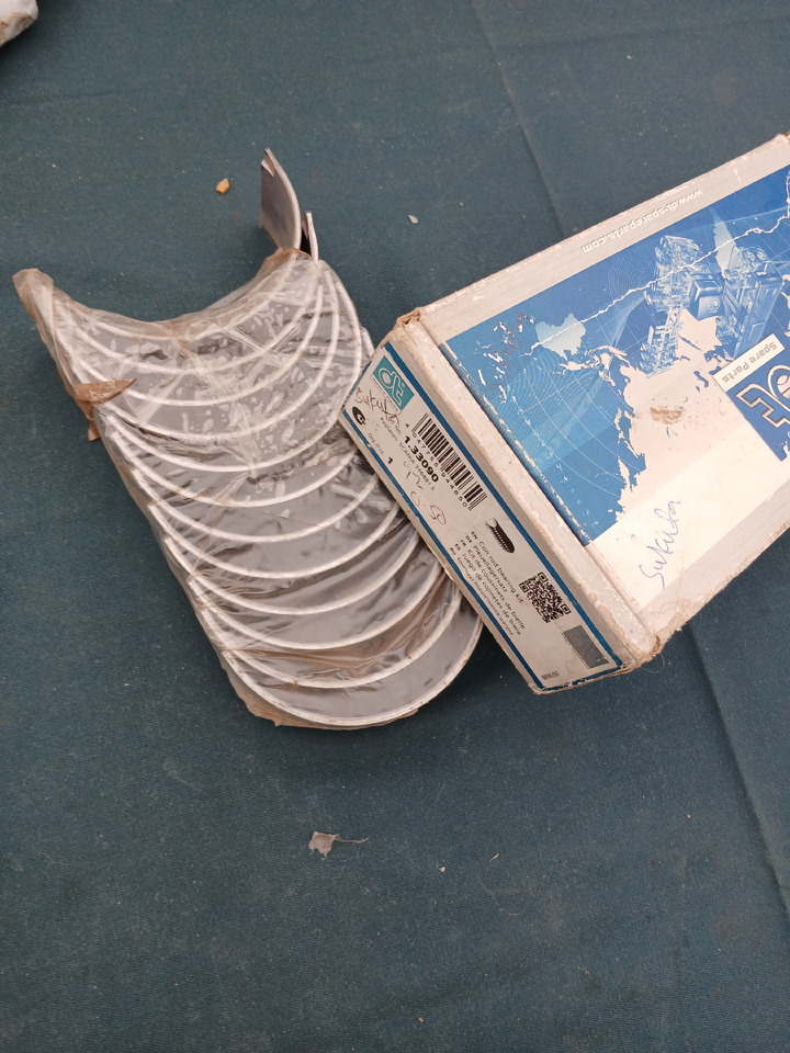 DT Conrod bearing 133090 for Scania 82/93 - Főtengely csapágy: 1 kép. DT Conrod bearing 133090 for Scania 82/93 - Főtengely csapágy: 1 kép.