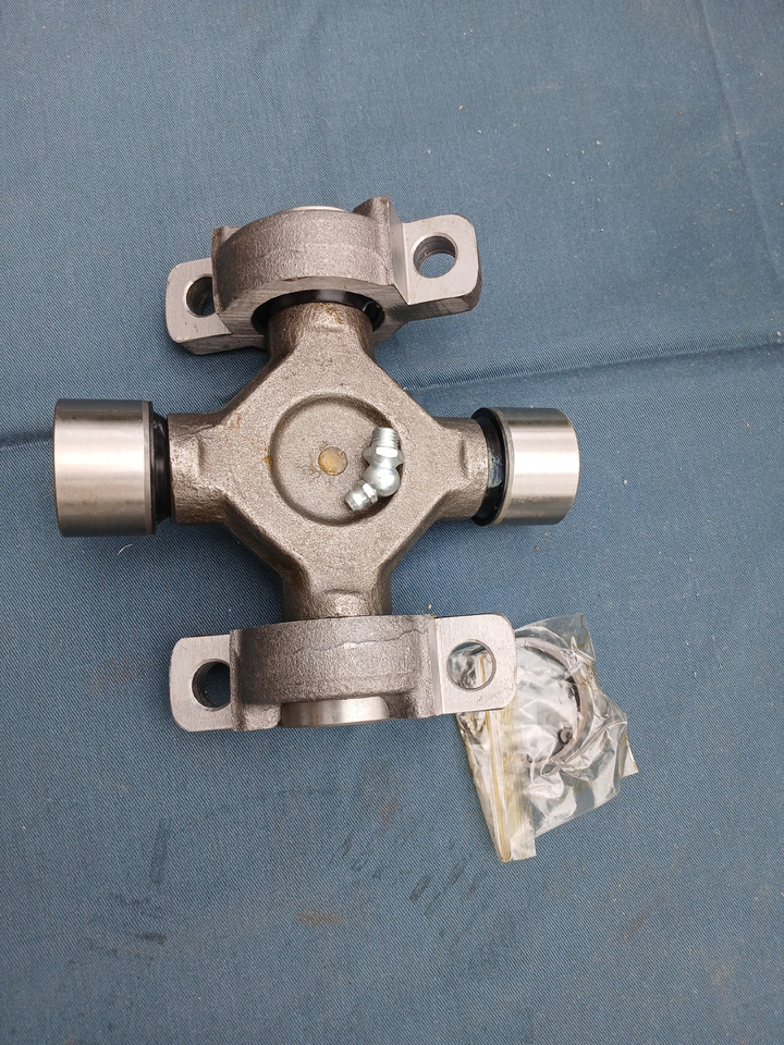 Joint cross DT 115018 for Scania - Erőátvitel: 1 kép. Joint cross DT 115018 for Scania - Erőátvitel: 1 kép.