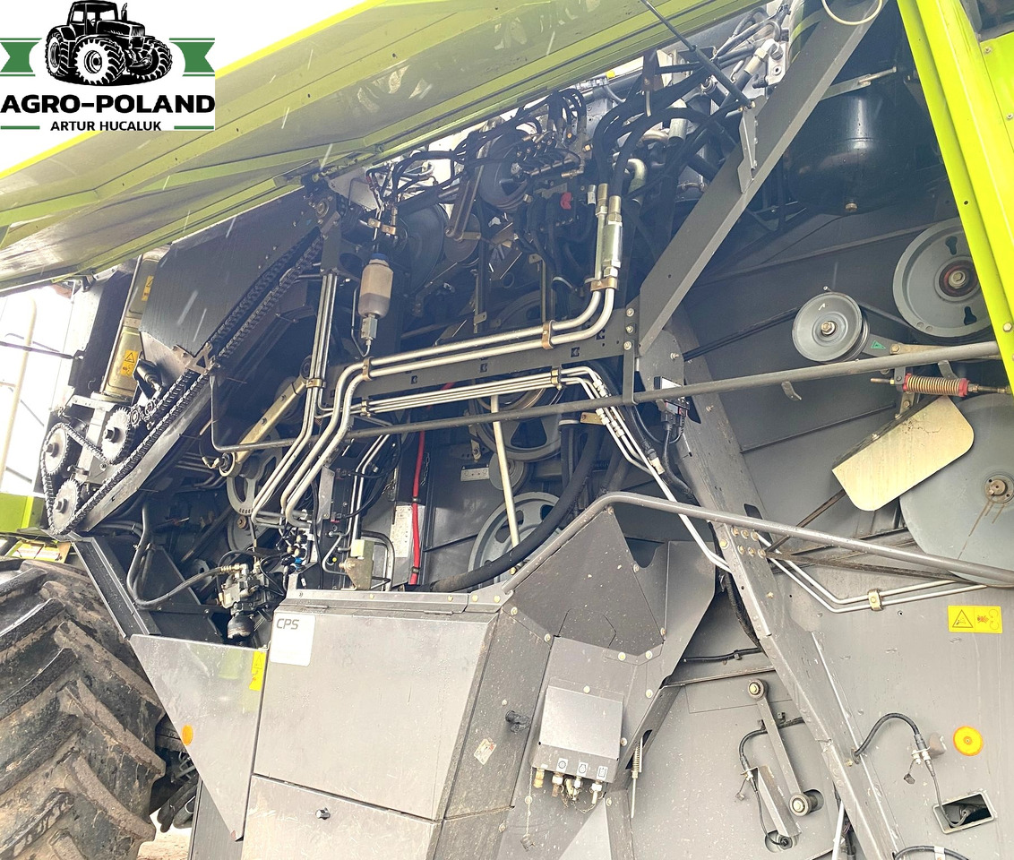 CLAAS LEXION 660 - 2013 ROK - 2326 H - VARIO 750 - NOWSZY MODEL - Kombájn: 4 kép. CLAAS LEXION 660 - 2013 ROK - 2326 H - VARIO 750 - NOWSZY MODEL - Kombájn: 4 kép.