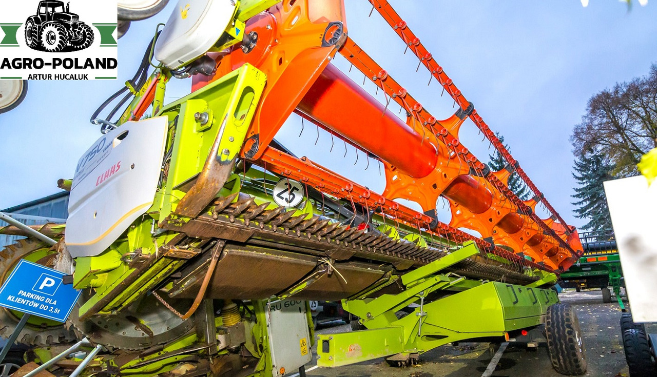 CLAAS VARIO 750 (NOWY MODEL)- 2013 ROK + WÓZEK + KOSY BOCZNE - Kombájn adapter: 3 kép. CLAAS VARIO 750 (NOWY MODEL)- 2013 ROK + WÓZEK + KOSY BOCZNE - Kombájn adapter: 3 kép.