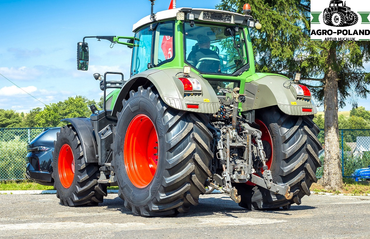 FENDT 826 PROFI - 55 km/h - 2016 ROK - Traktor: 4 kép. FENDT 826 PROFI - 55 km/h - 2016 ROK - Traktor: 4 kép.