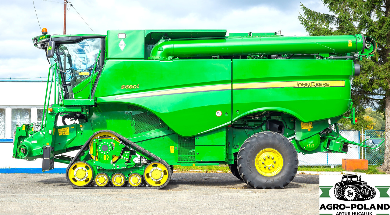 JOHN DEERE S 680 i - 1781/2705 h - 2014 ROK - 9,15 M - Z NIEMIEC - Kombájn: 3 kép. JOHN DEERE S 680 i - 1781/2705 h - 2014 ROK - 9,15 M - Z NIEMIEC - Kombájn: 3 kép.
