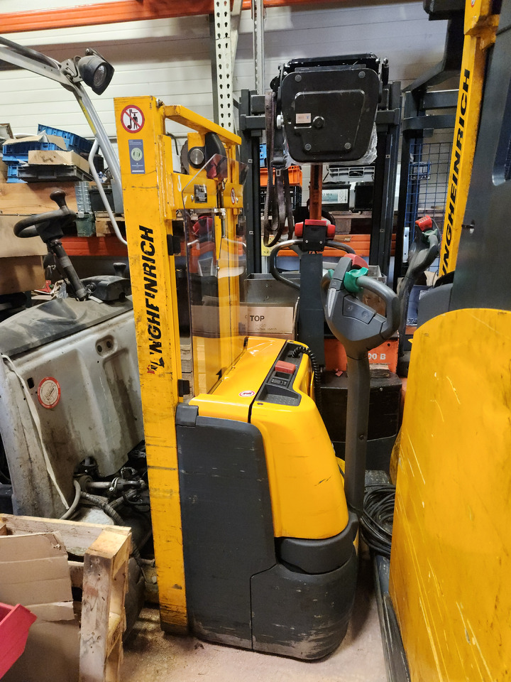 JUNGHEINRICH EJC110 250ZT - Emelőtargoncá: 1 kép. JUNGHEINRICH EJC110 250ZT - Emelőtargoncá: 1 kép.