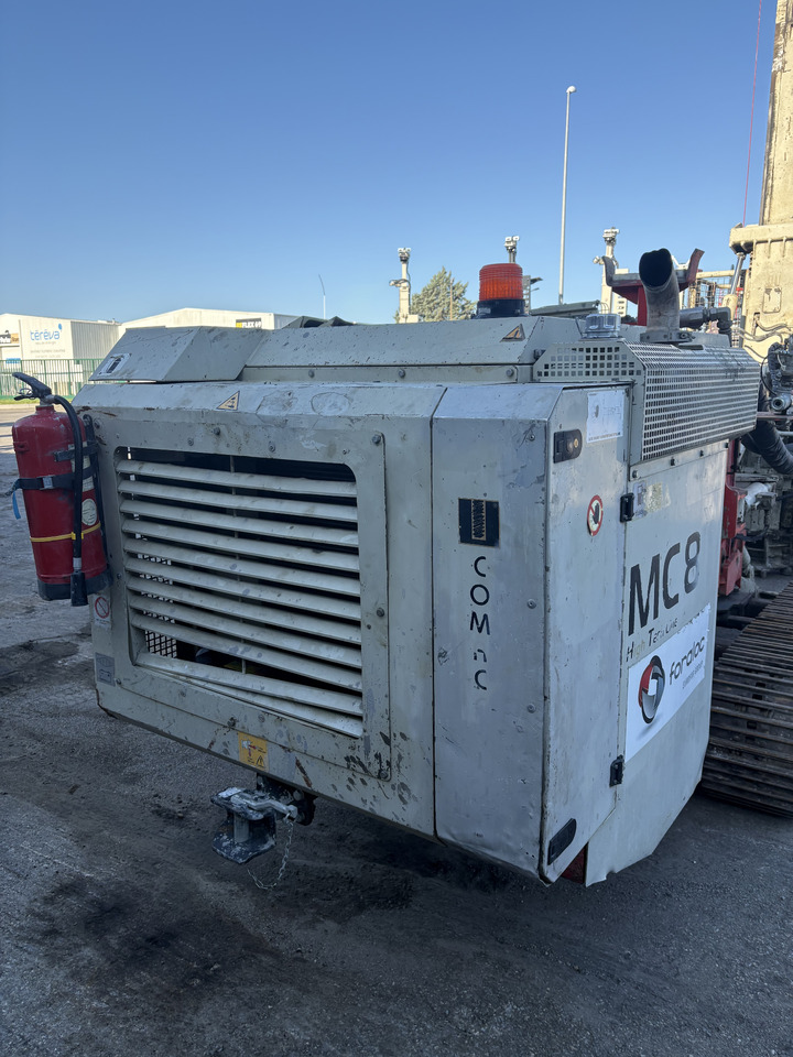 COMACCHIO MC 8 - Fúrógép: 4 kép. COMACCHIO MC 8 - Fúrógép: 4 kép.