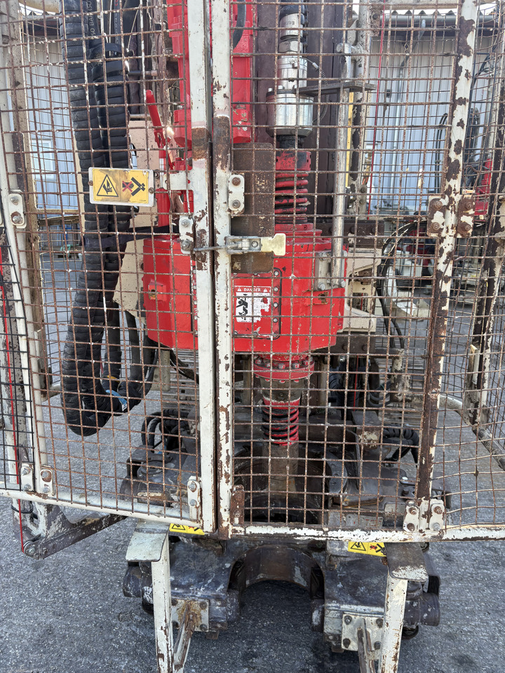 COMACCHIO MC 8 - Fúrógép: 3 kép. COMACCHIO MC 8 - Fúrógép: 3 kép.