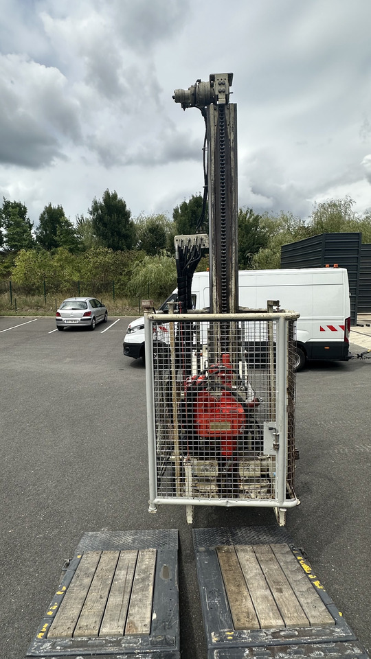 Comacchio GEO 205 - Fúrógép: 2 kép. Comacchio GEO 205 - Fúrógép: 2 kép.