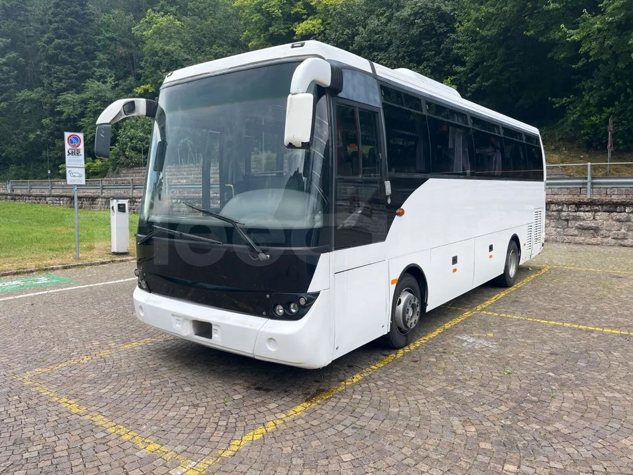 Bmc PROBUS TBX - Távolsági busz: 4 kép. Bmc PROBUS TBX - Távolsági busz: 4 kép.