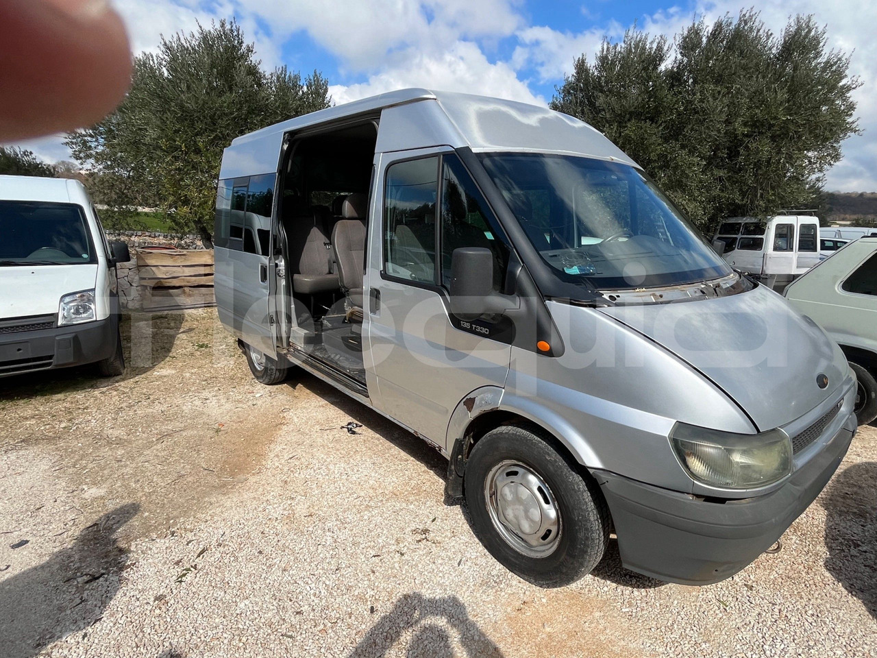Ford Transit - Minibusz, Kisbusz: 1 kép. Ford Transit - Minibusz, Kisbusz: 1 kép.