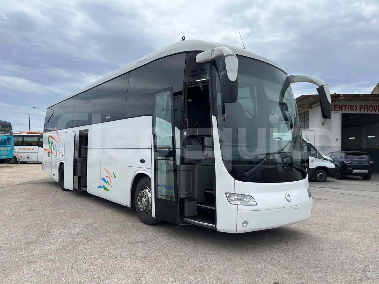 Távolsági busz Irisbus New Domino: 12 kép.