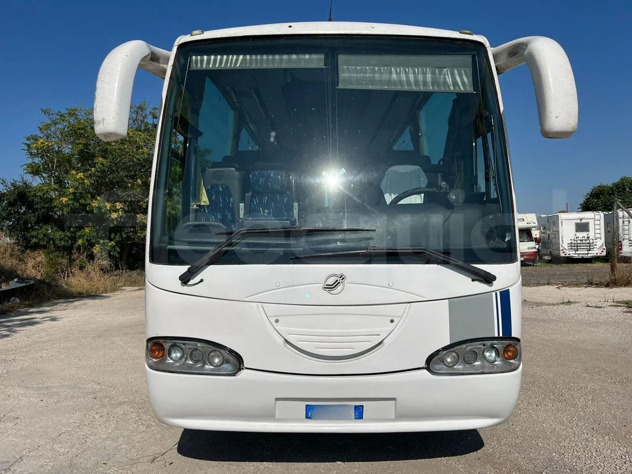 Irizar Scania Century - Távolsági busz: 2 kép. Irizar Scania Century - Távolsági busz: 2 kép.