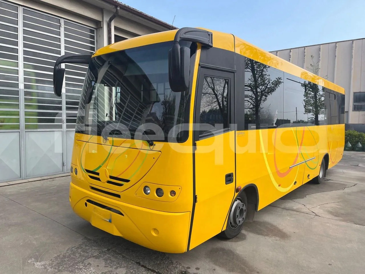 Iveco 100/E4 - Iskolabusz: 4 kép. Iveco 100/E4 - Iskolabusz: 4 kép.