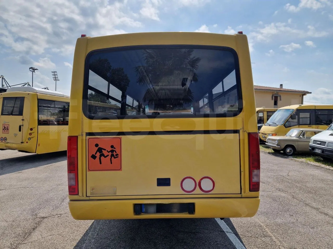 Iveco Cacciamali - Iskolabusz: 5 kép. Iveco Cacciamali - Iskolabusz: 5 kép.