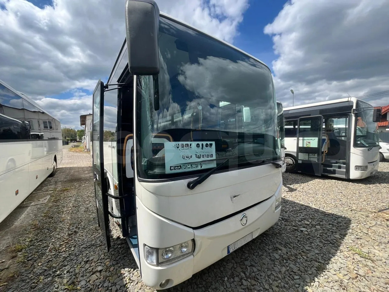 Iveco Crossway - Helyközi busz: 1 kép. Iveco Crossway - Helyközi busz: 1 kép.