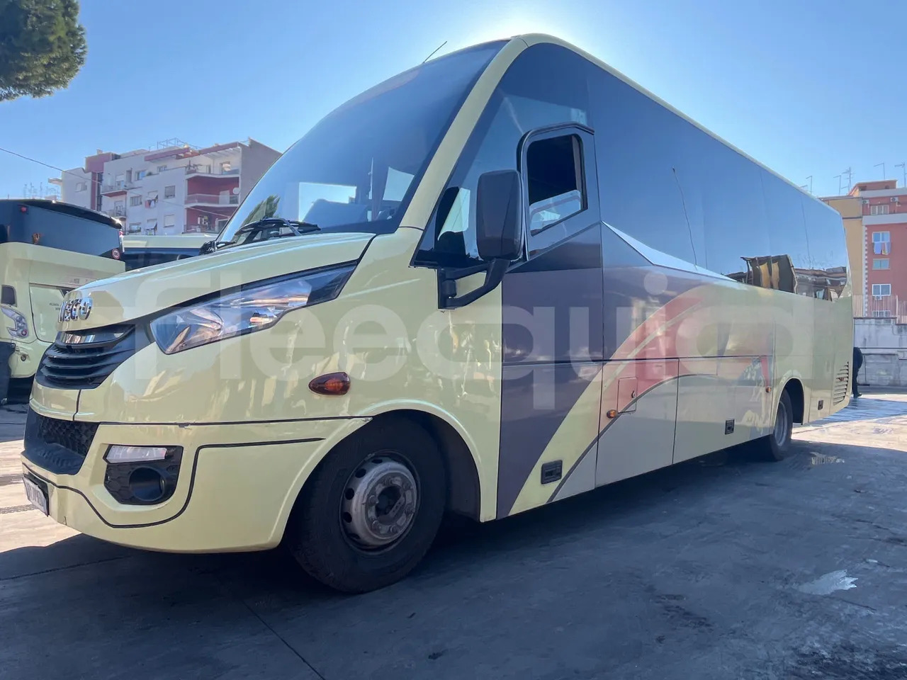 Iveco Daily - Minibusz, Kisbusz: 4 kép. Iveco Daily - Minibusz, Kisbusz: 4 kép.