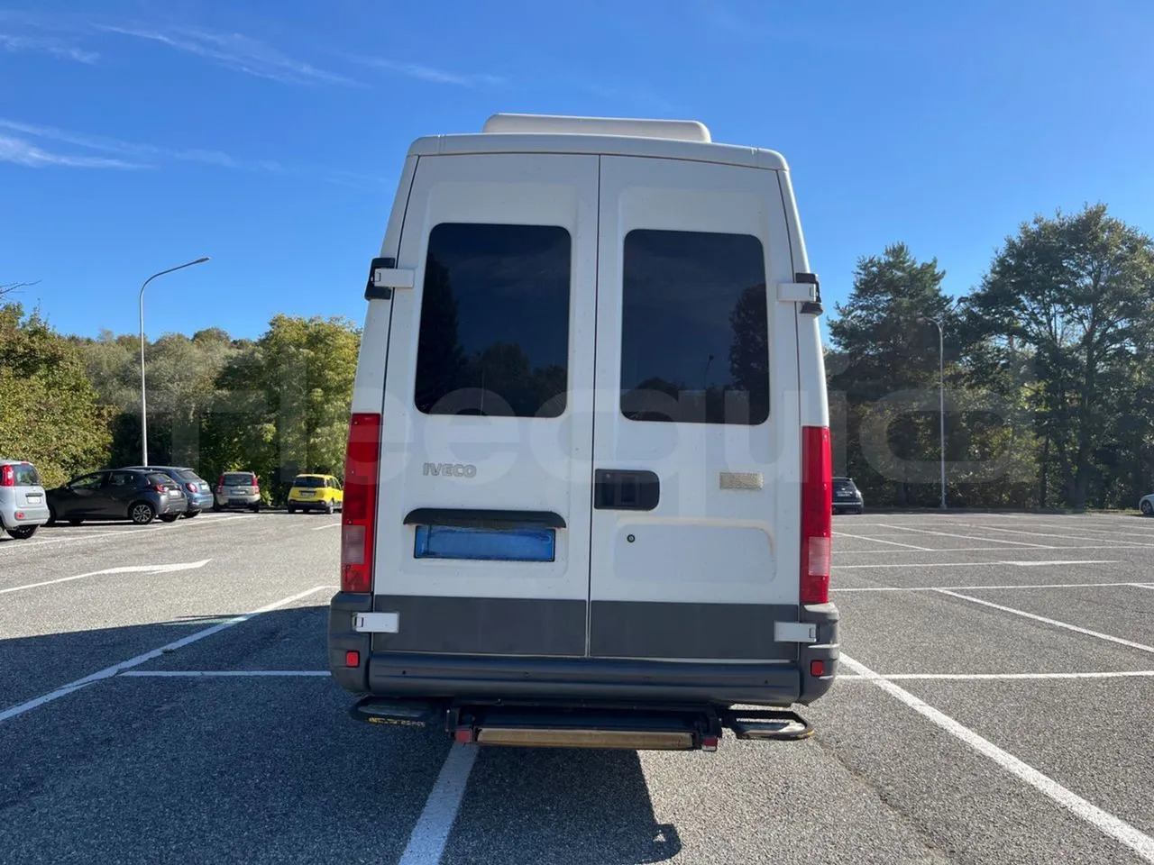 Iveco Daily - Helyközi busz: 5 kép. Iveco Daily - Helyközi busz: 5 kép.