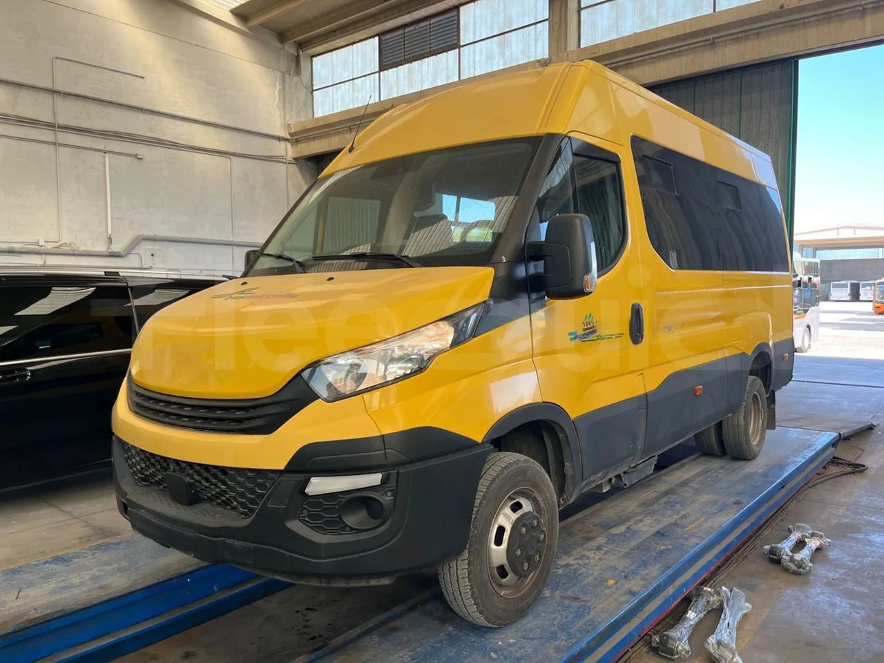 Iveco Daily - Iskolabusz: 3 kép. Iveco Daily - Iskolabusz: 3 kép.