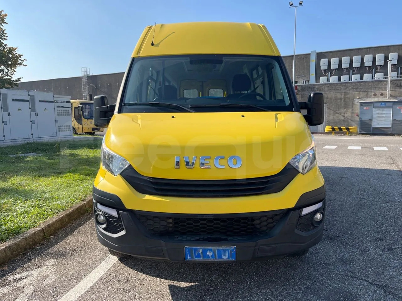 Iveco Daily - Iskolabusz: 2 kép. Iveco Daily - Iskolabusz: 2 kép.