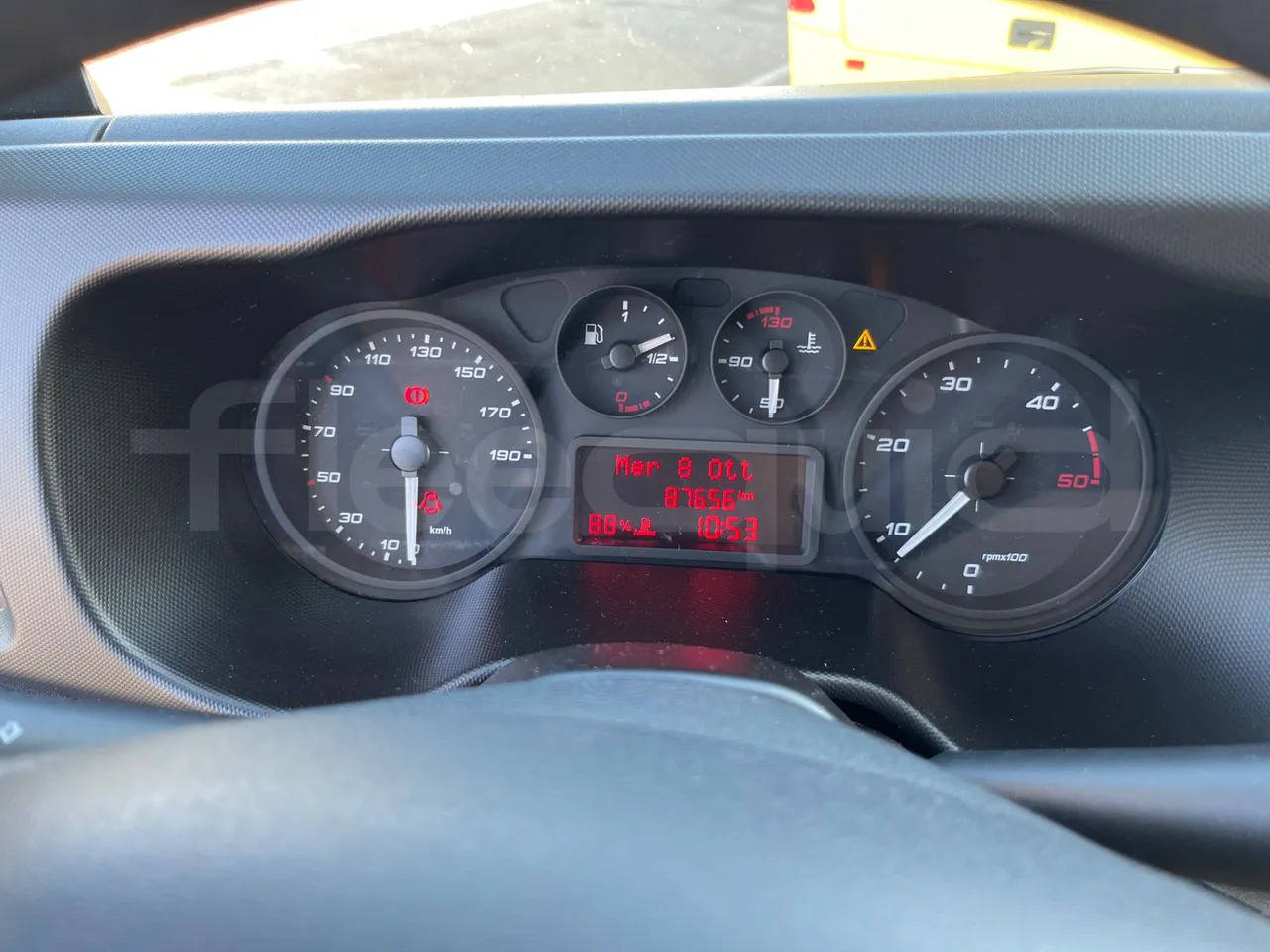 Iveco Daily - Iskolabusz: 3 kép. Iveco Daily - Iskolabusz: 3 kép.