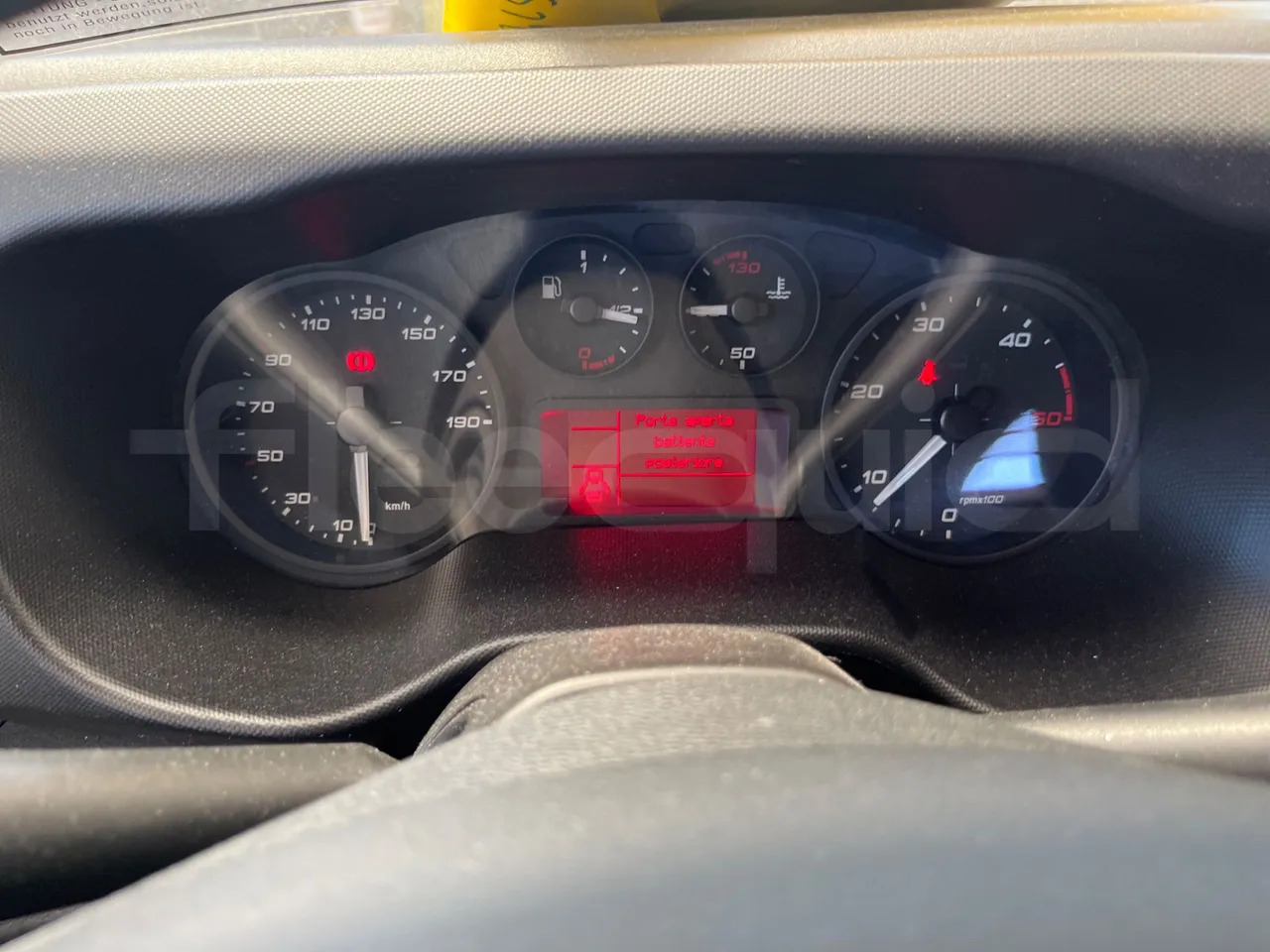 Iveco Daily - Iskolabusz: 3 kép. Iveco Daily - Iskolabusz: 3 kép.