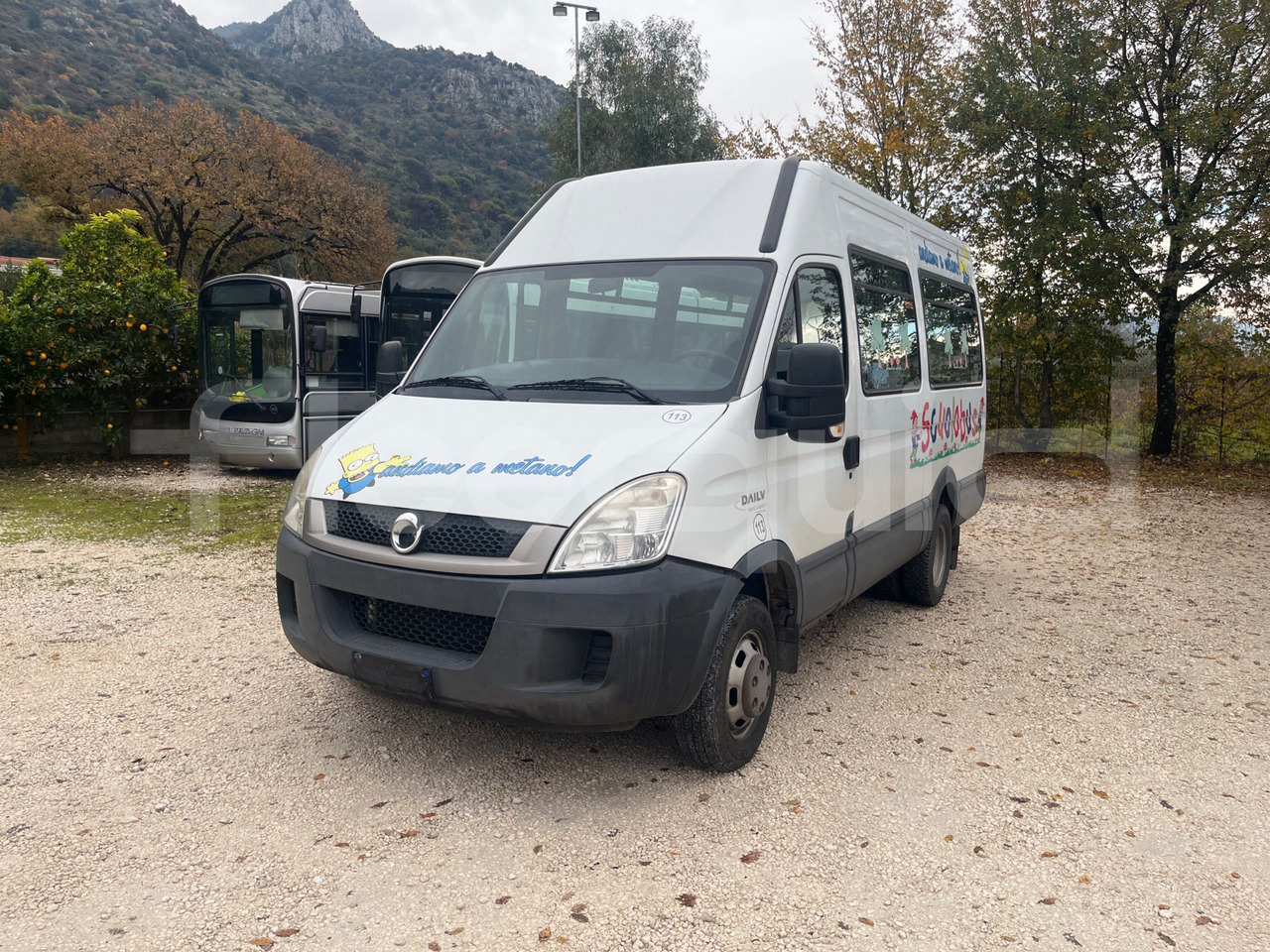 Iveco Daily - Iskolabusz: 4 kép. Iveco Daily - Iskolabusz: 4 kép.