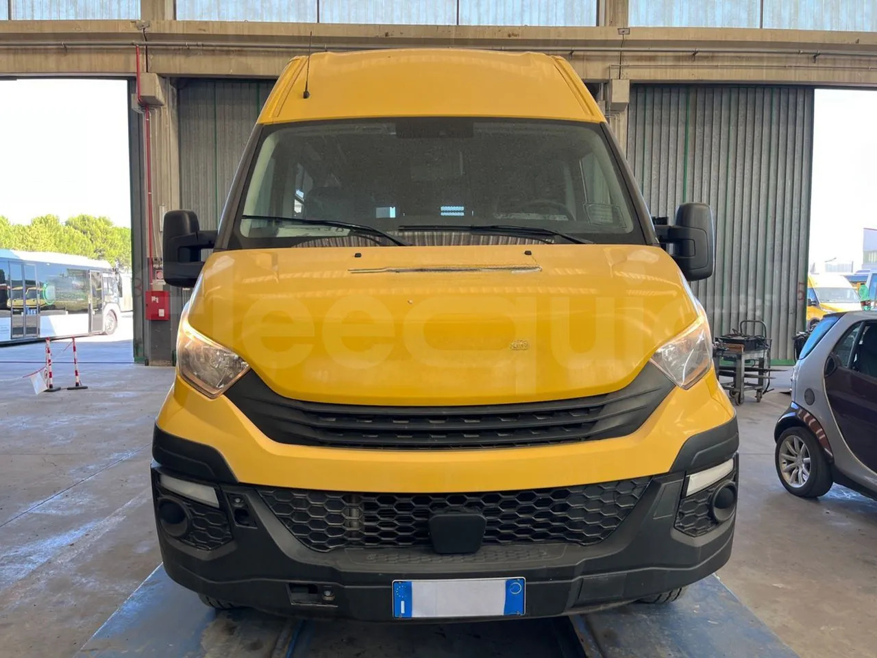 Iveco Daily - Iskolabusz: 2 kép. Iveco Daily - Iskolabusz: 2 kép.