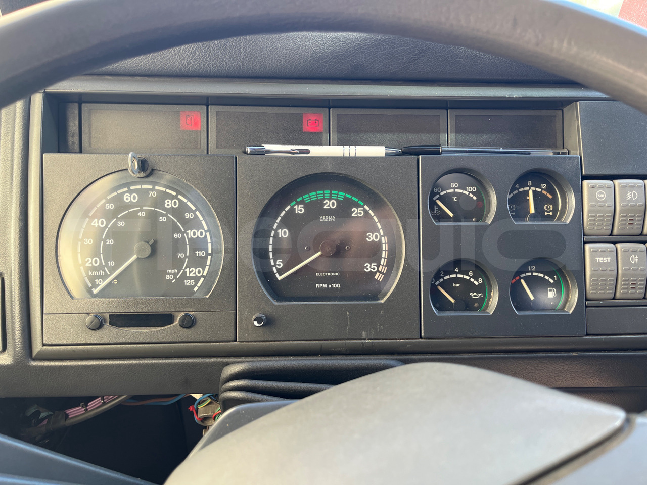 Iveco E24 - Távolsági busz: 3 kép. Iveco E24 - Távolsági busz: 3 kép.