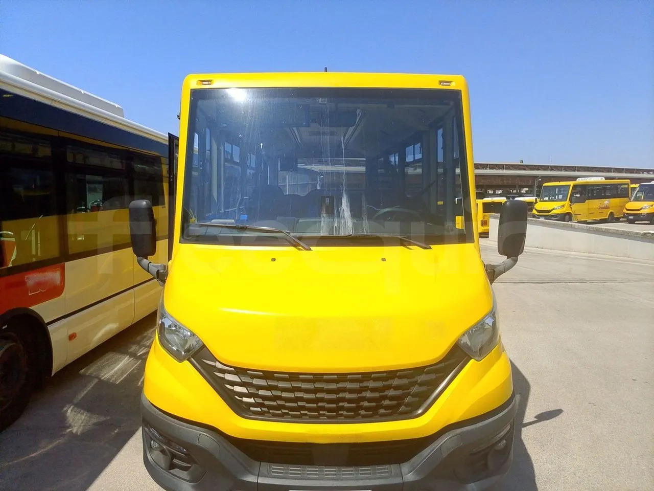 Iveco Indcar - Iskolabusz: 2 kép. Iveco Indcar - Iskolabusz: 2 kép.