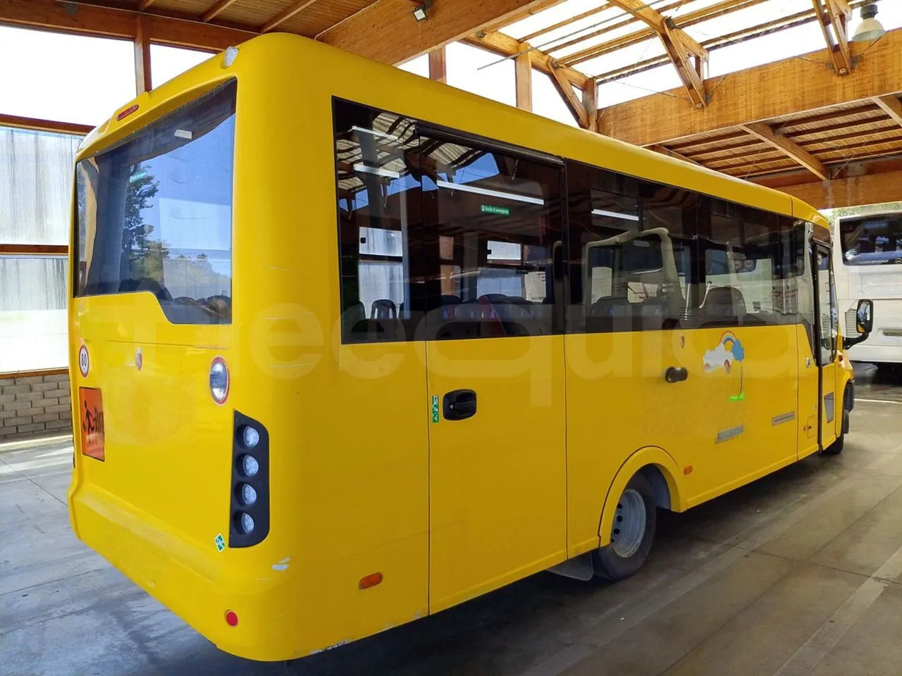 Iskolabusz Iveco Indcar: 9 kép.