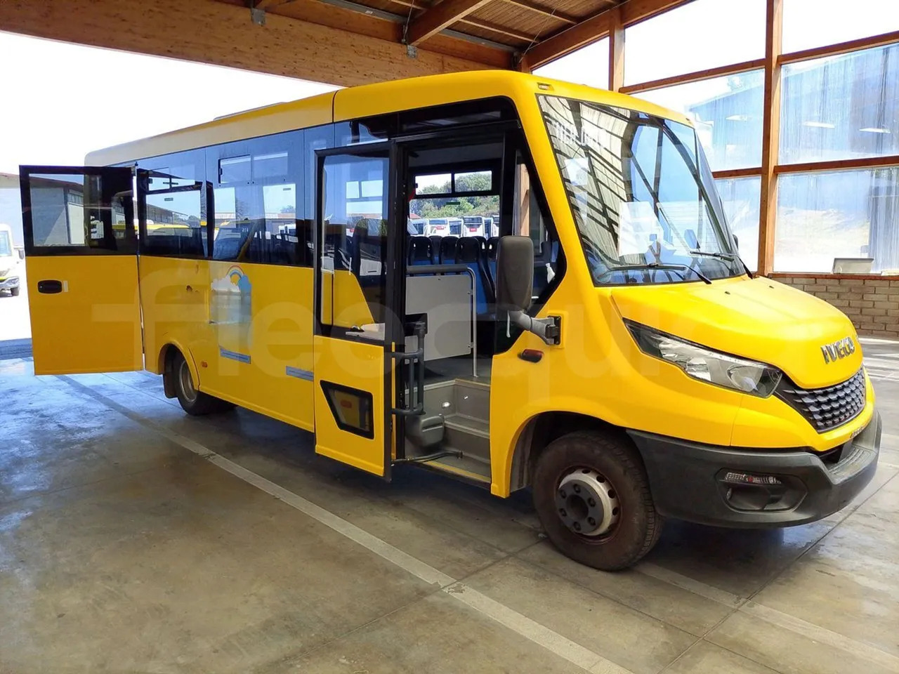 Iskolabusz Iveco Indcar: 10 kép.