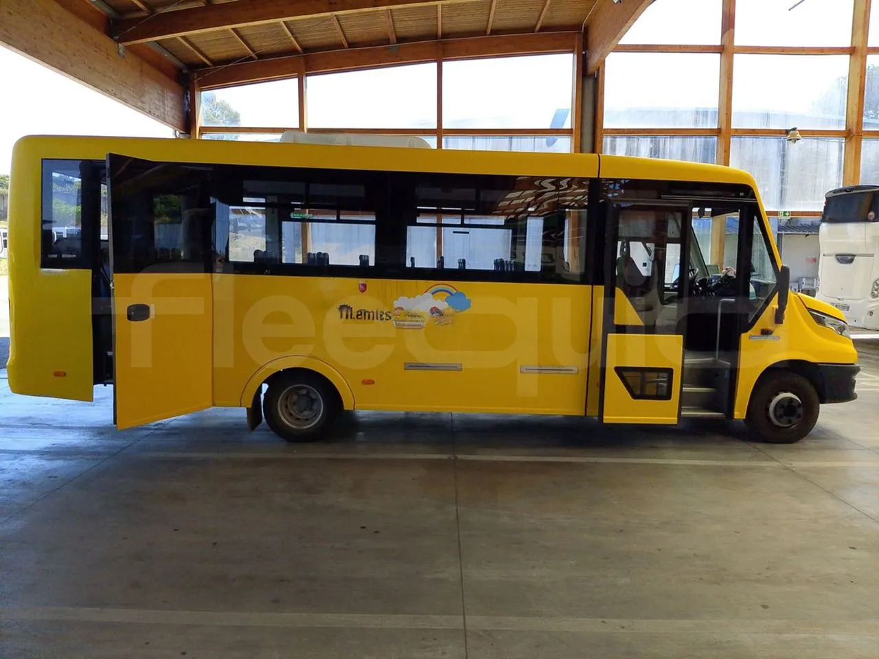 Iskolabusz Iveco Indcar: 12 kép.