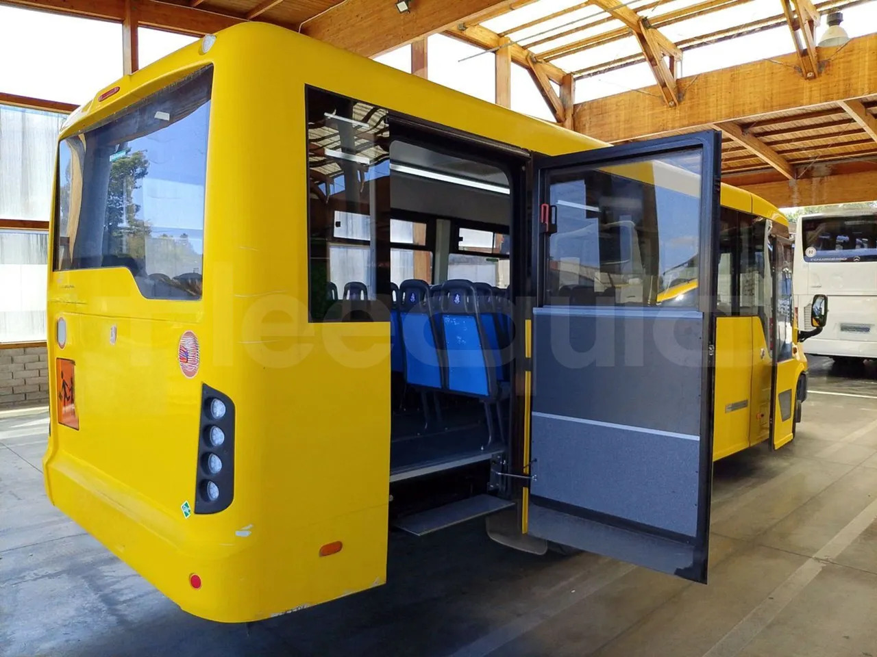 Iskolabusz Iveco Indcar: 8 kép.