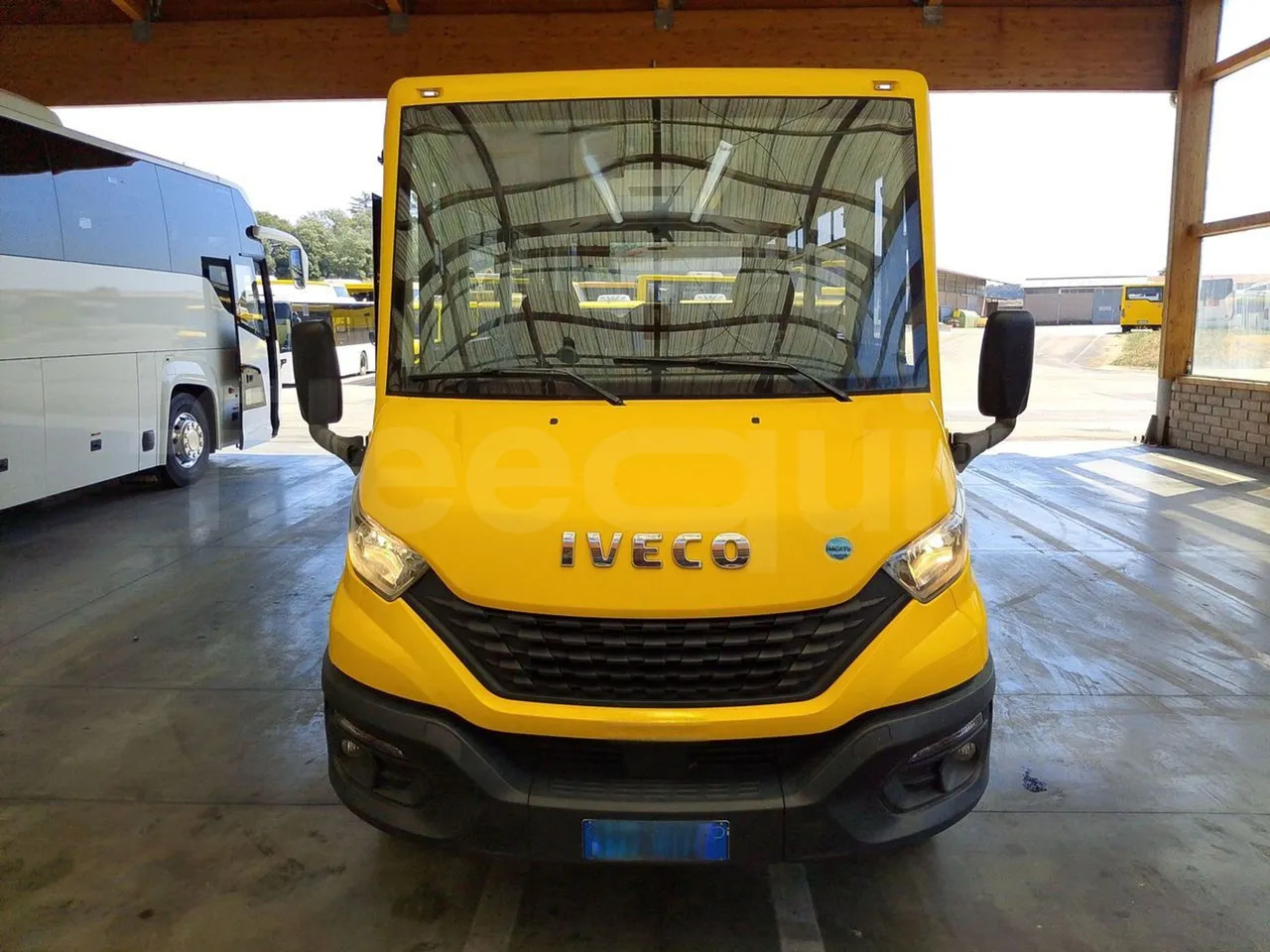 Iveco Indcar - Iskolabusz: 2 kép. Iveco Indcar - Iskolabusz: 2 kép.