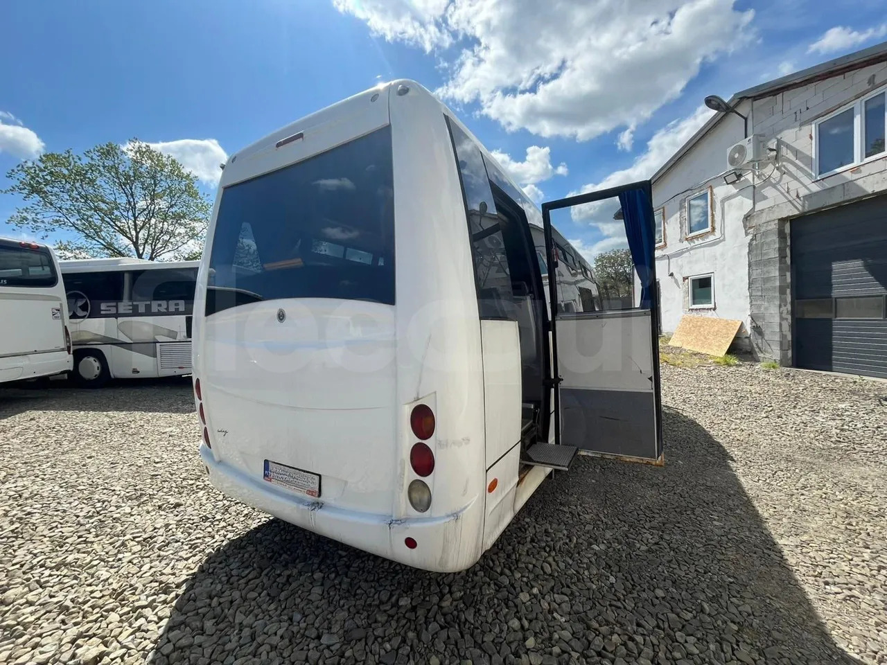 Iveco Indcar - Helyközi busz: 3 kép. Iveco Indcar - Helyközi busz: 3 kép.