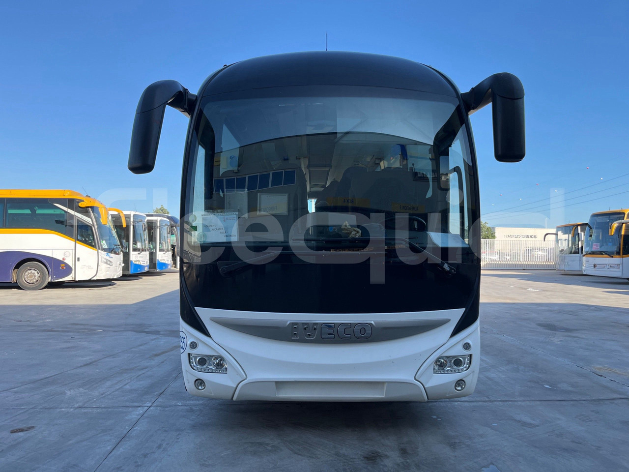 Iveco Magelys - Távolsági busz: 2 kép. Iveco Magelys - Távolsági busz: 2 kép.