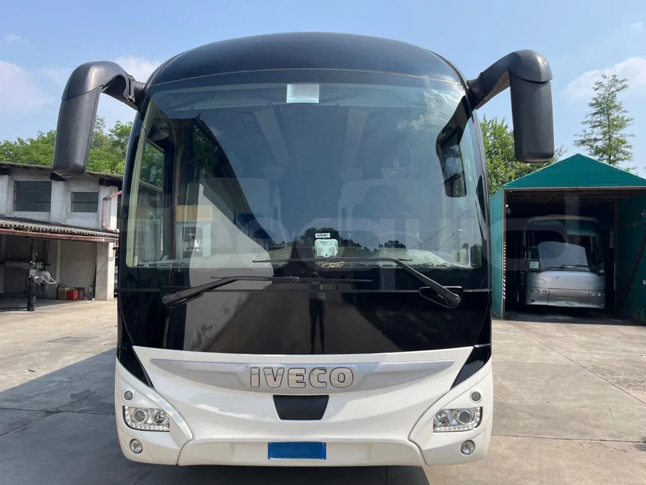 Iveco Magelys - Távolsági busz: 2 kép. Iveco Magelys - Távolsági busz: 2 kép.