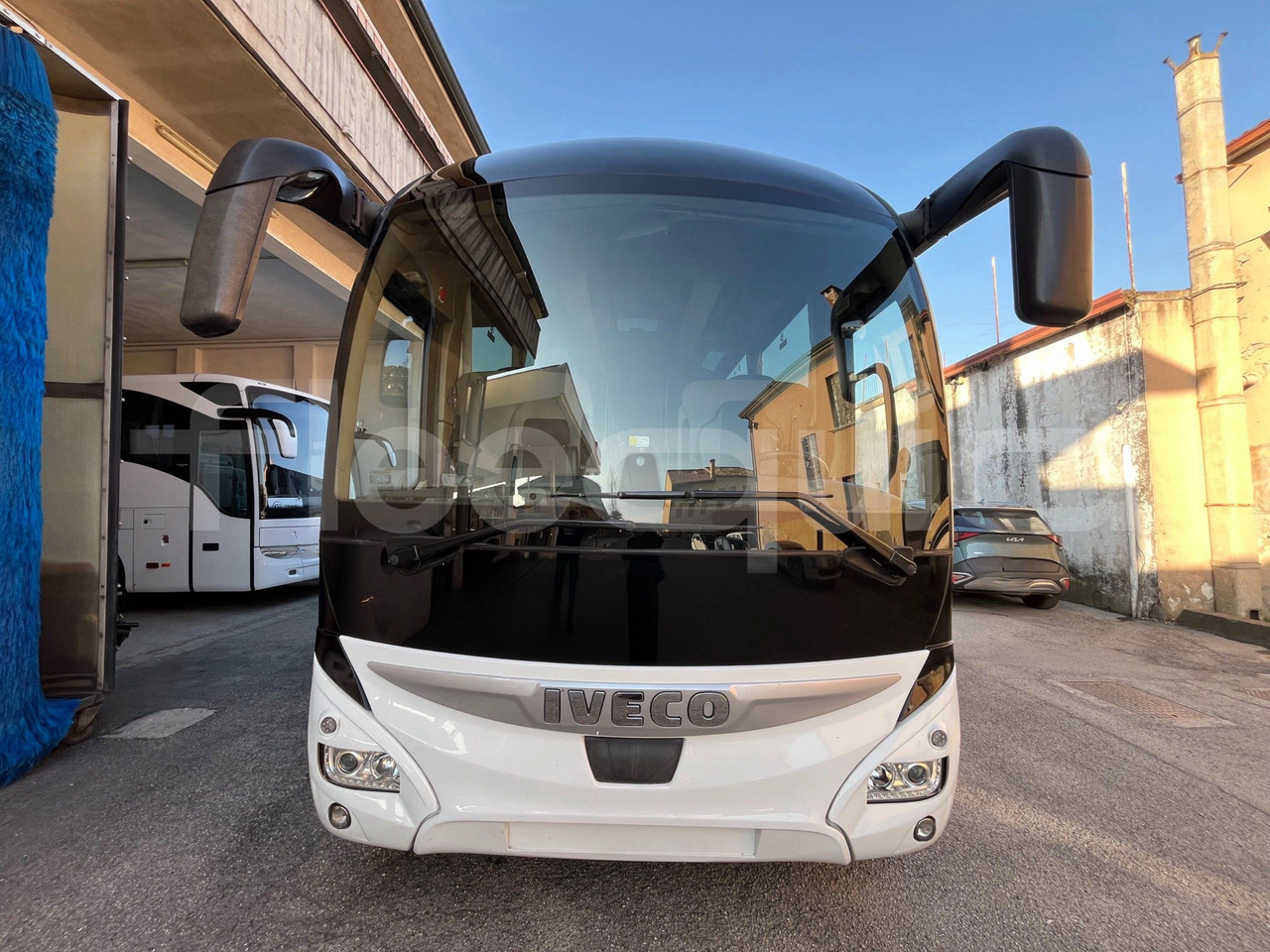 Iveco Magelys - Távolsági busz: 2 kép. Iveco Magelys - Távolsági busz: 2 kép.