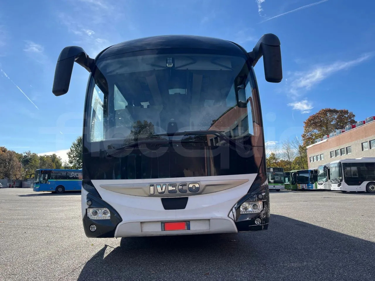 Iveco Magelys - Távolsági busz: 2 kép. Iveco Magelys - Távolsági busz: 2 kép.