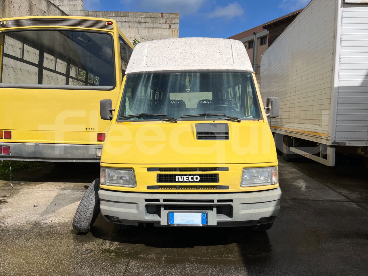 Iveco Turbo Daily - Iskolabusz: 2 kép. Iveco Turbo Daily - Iskolabusz: 2 kép.