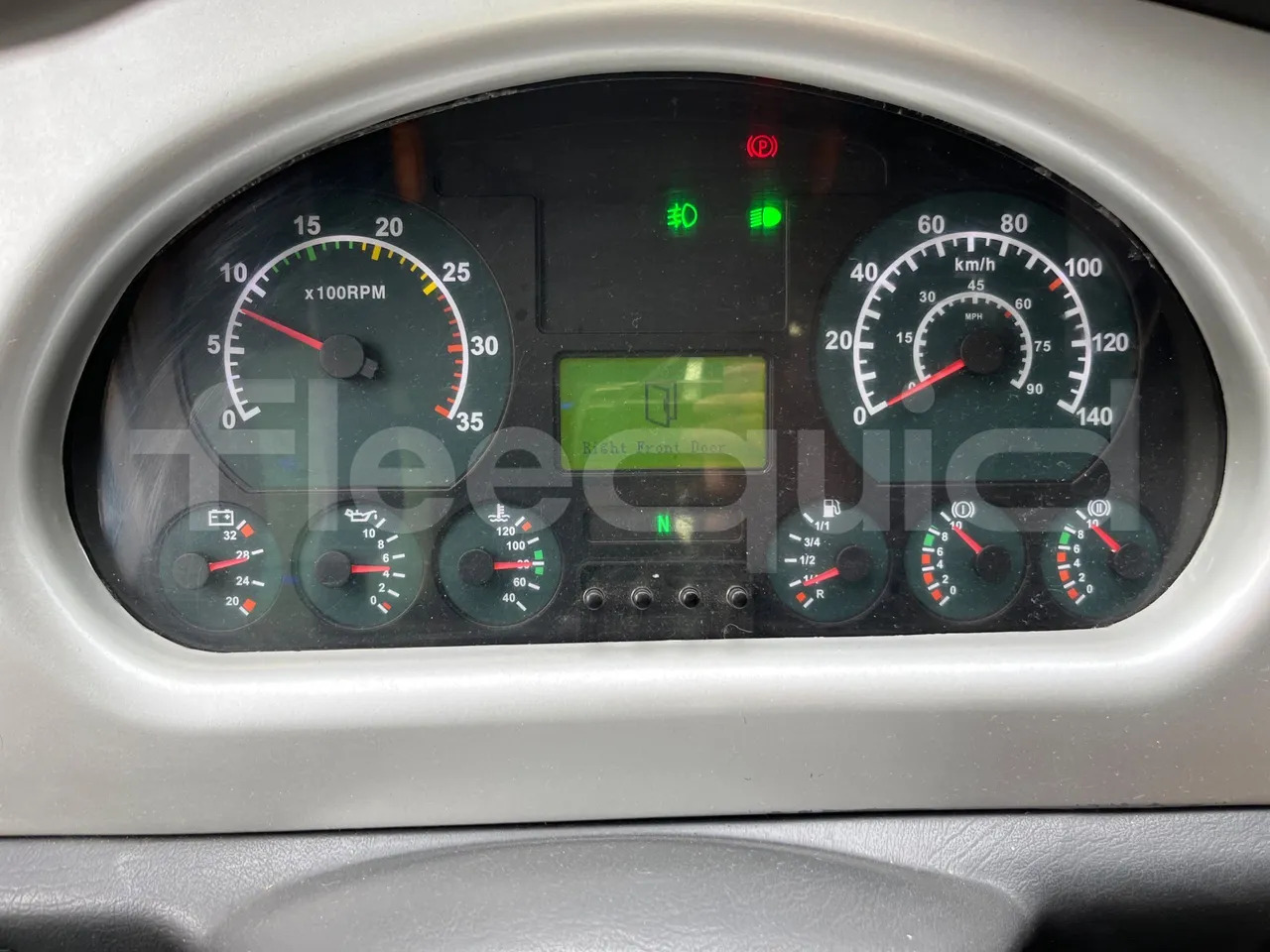 King Long XMQ6800 - Iskolabusz: 3 kép. King Long XMQ6800 - Iskolabusz: 3 kép.